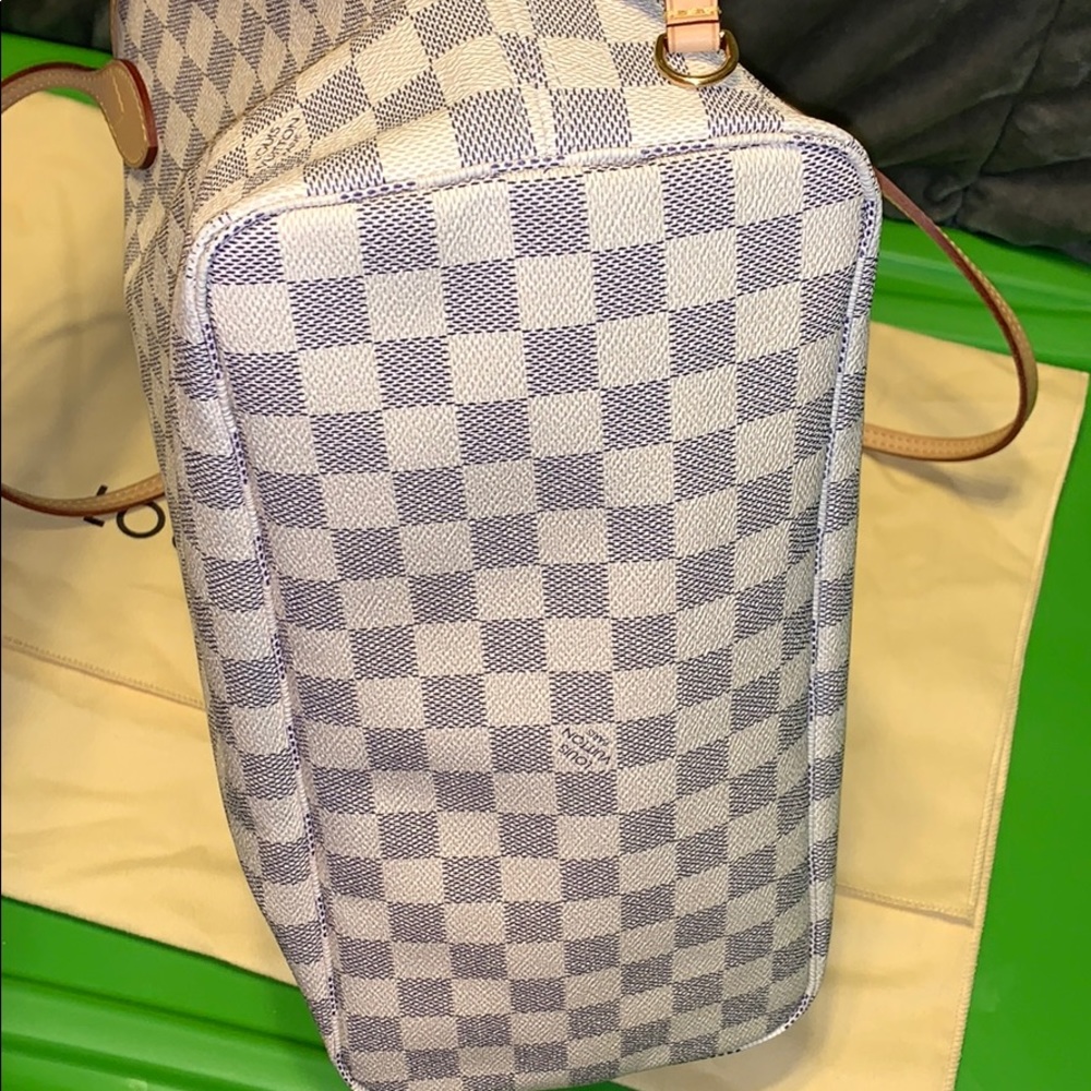 SOLD - Picture 3 of 8